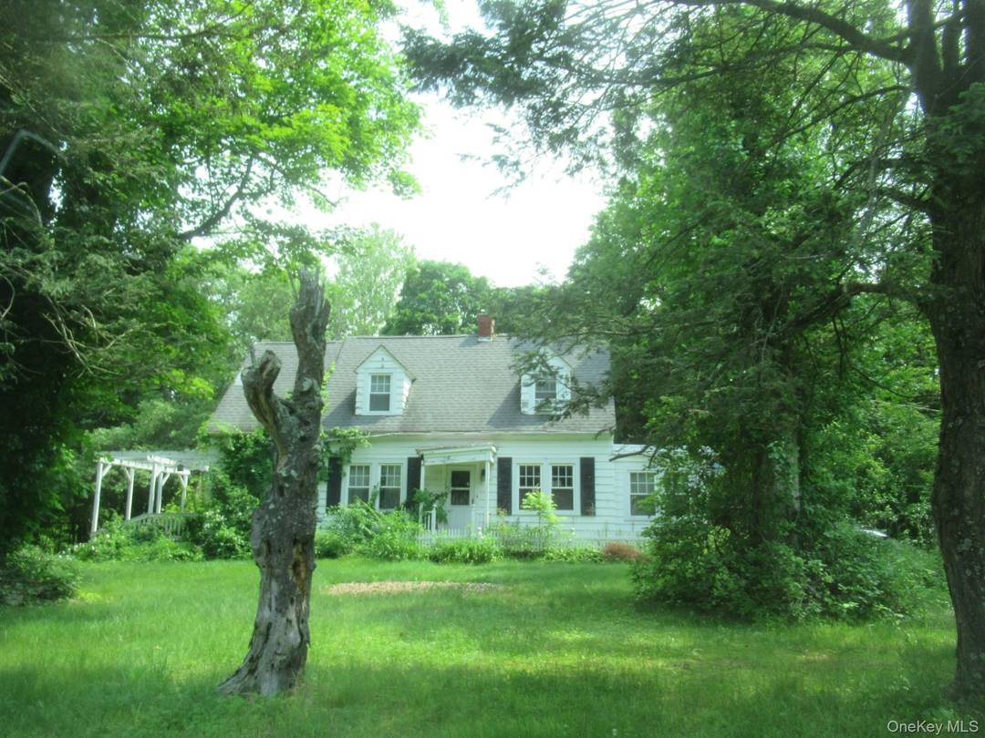 3 Bedroom 1 Bathroom Cape Cod on 1.