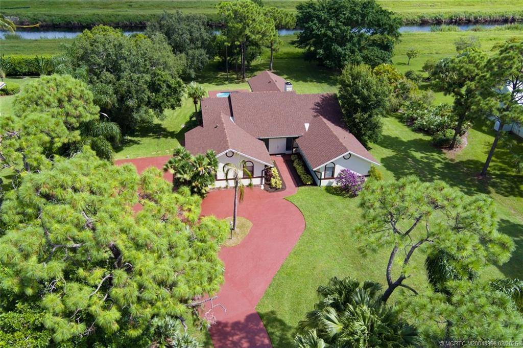 Discover location, condition, price, and terms.