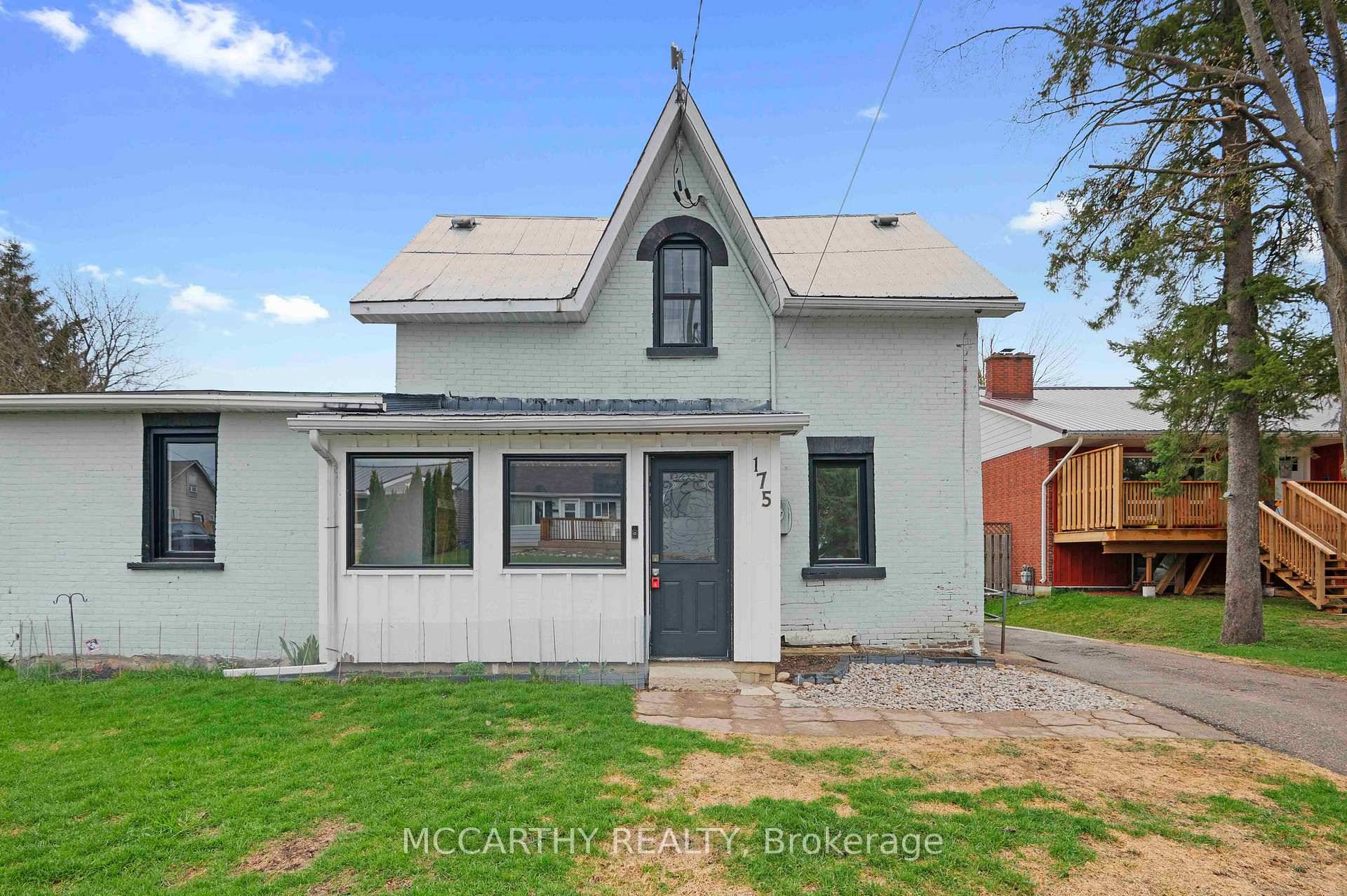 Welcome to this beautifully updated 3 bedroom, 1 bathroom 1 1 2 Storey home !