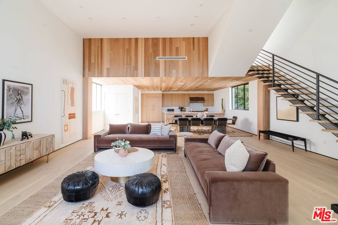 611   Broadway St 3BR Marina Del Rey La