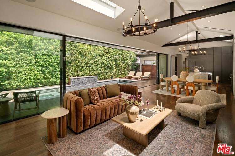 527 Norwich Dr 3BR Beverly Grove La