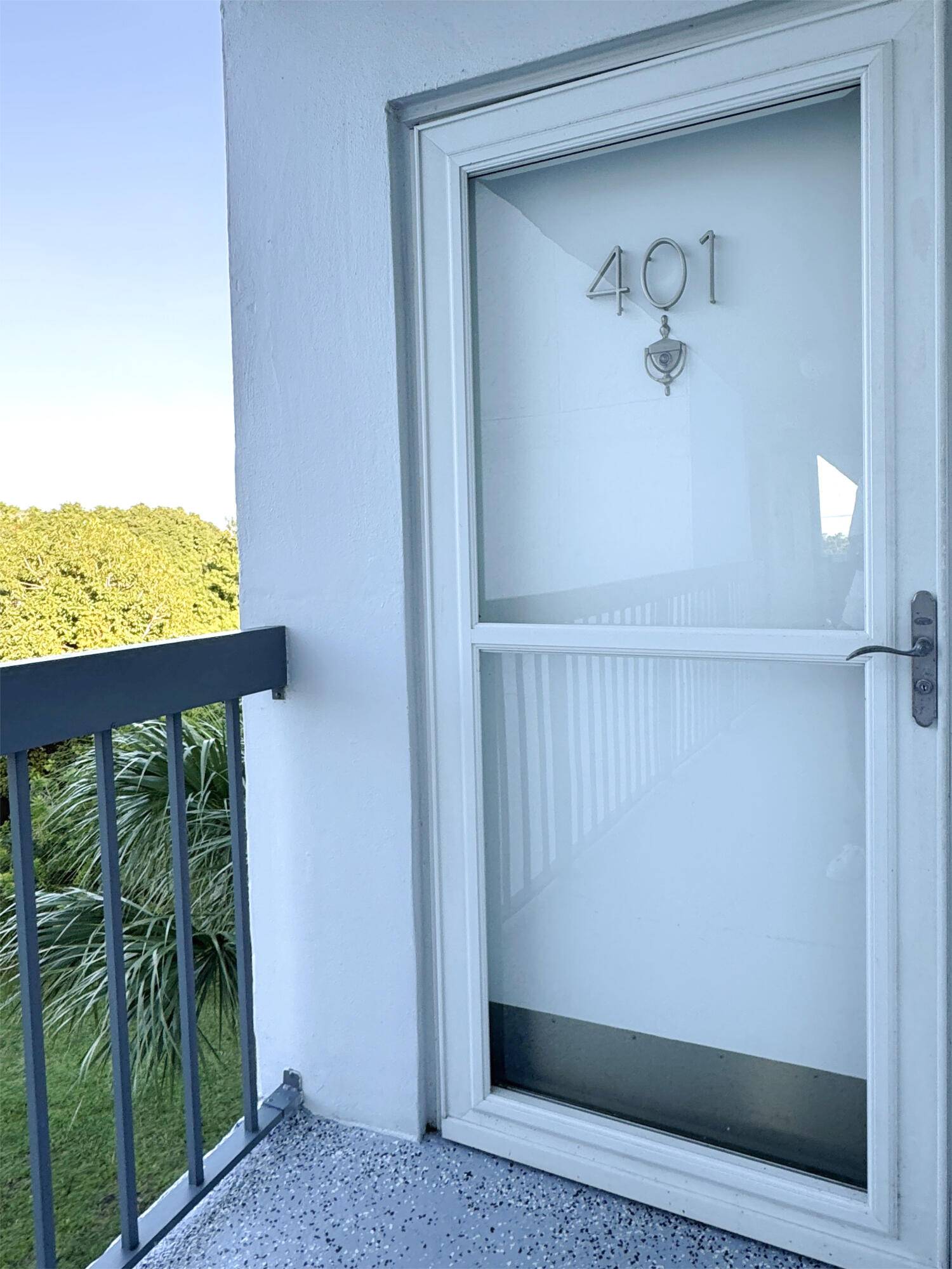 New price improvement ! Seller to pay special assessment in full AND 6 months of condo fees if under contract by July 1st.