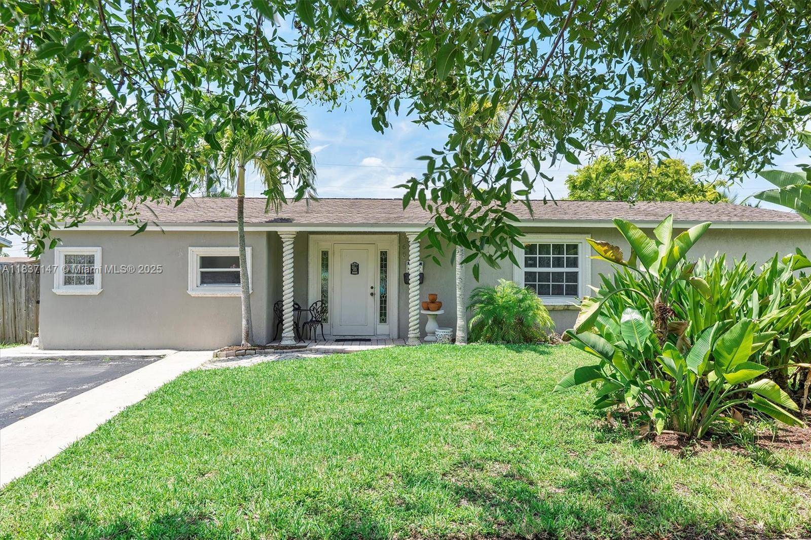 Stunning 2bed 2bath home with an open spacious layout and serene garden views.