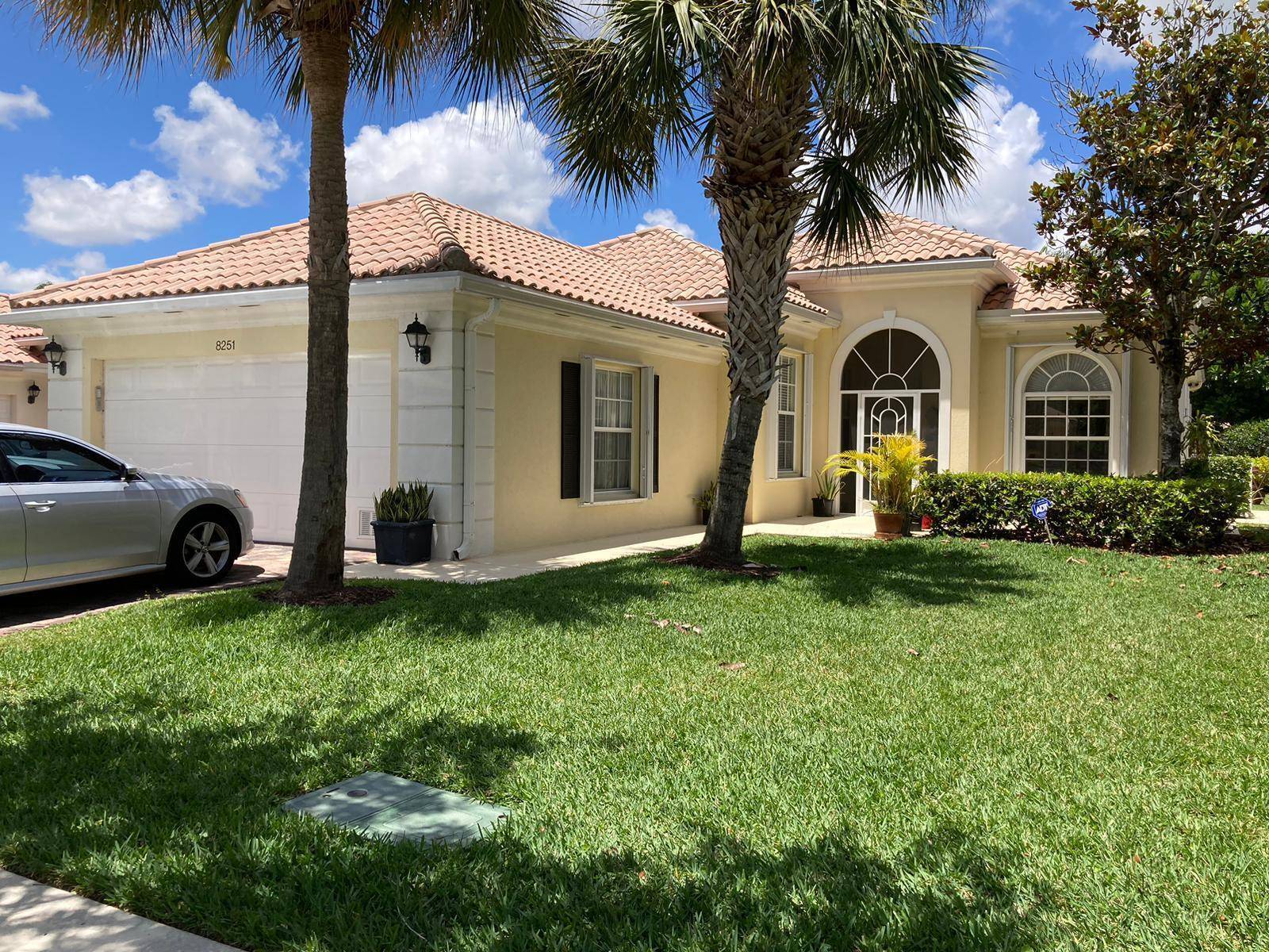 Immerse yourself in the serene allure of lakeside living within the confines of a magnificent backyard !