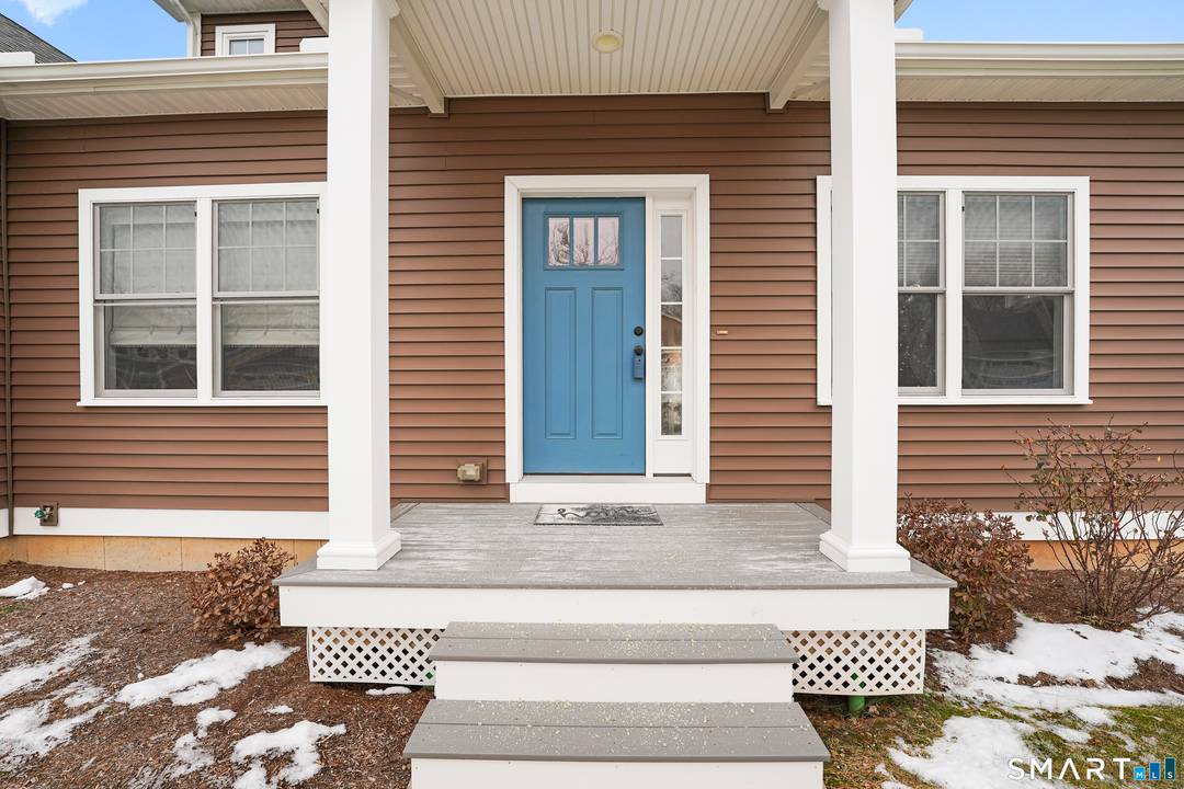 Welcome to this stunning standalone craftsman style Cape model The Jameson Built in 2018 boast a total of 3093 sq ft of living area.