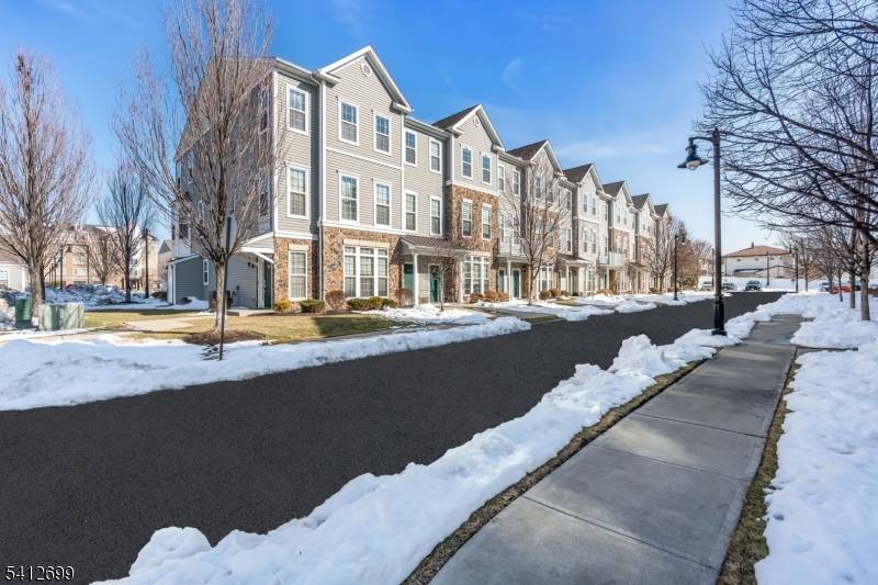 Welcome to Signature Place in Garfield, where convenience meets comfort in this rare Montclair style 2 bedroom, 3 full bath townhome offering 1, 261 sq ft of well designed living ...
