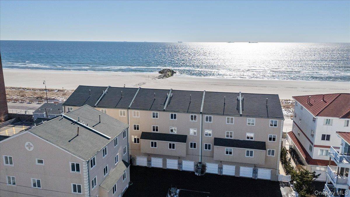 Yearly Direct Oceanfront Townhouse Rental Long Beach, NY Live where every day feels like a vacation in this stunning Oversized 3 Bed 4 Bath direct oceanfront townhouse located in one ...
