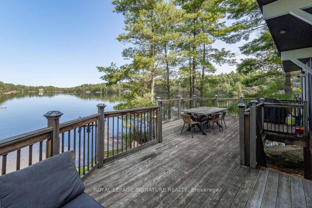 Fully Furnished, Spectacular 4 Season Lake Front Property On The Serine amp ; Private Sunny Lake !