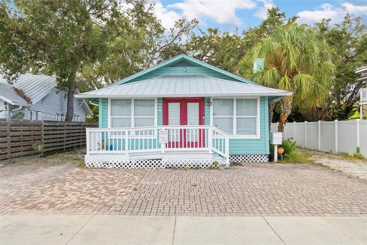 CHARMING DOWNTOWN SARASOTA COMMERCIAL COTTAGE !