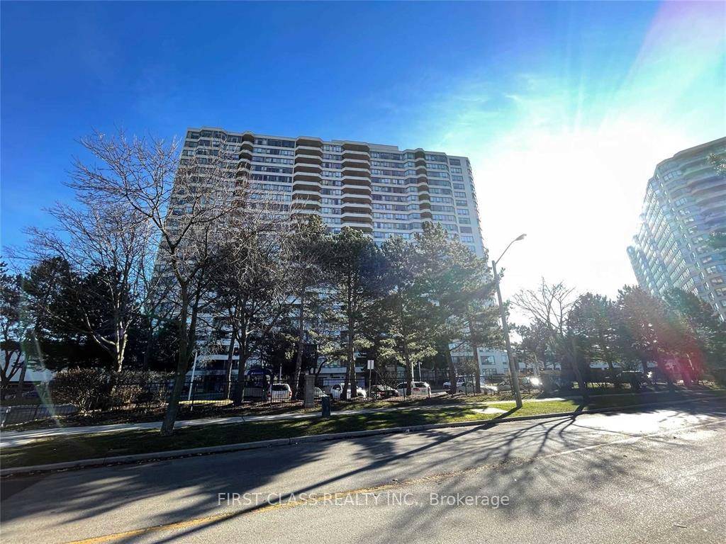 Corner Unit With South Exposure, Luxury Condo Suite With 2 Bedroom And 2 Bathroom.