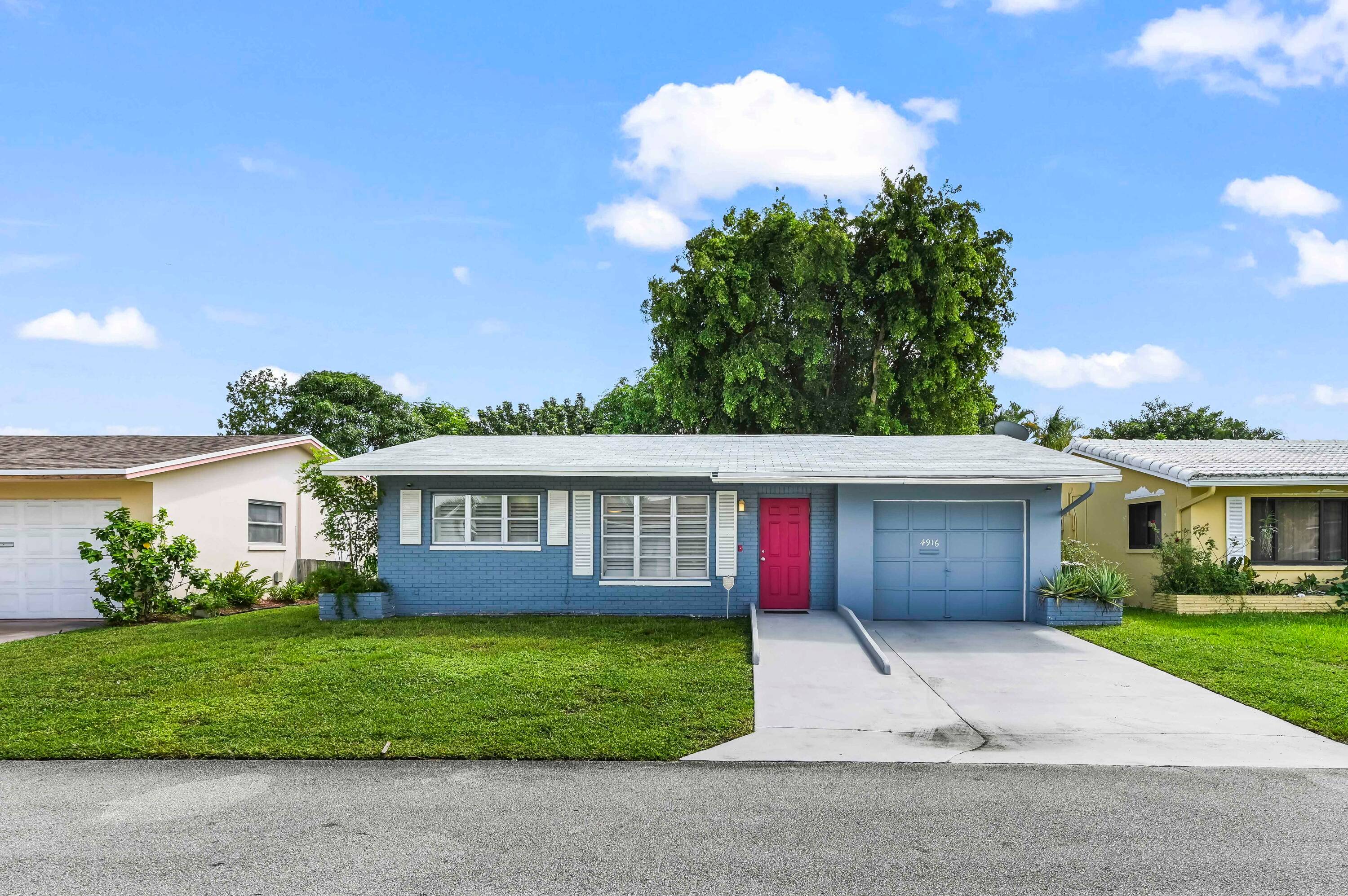 Discover the single family home in the sought after 55 community of Mainlands 6 at Tamarac that checks all the boxes !