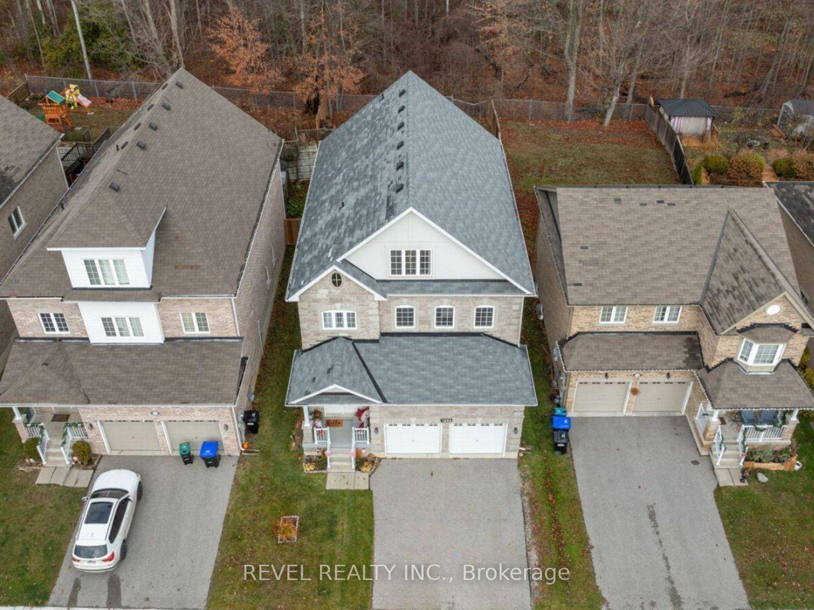 Welcome to 1254 Leslie Drive where space, style, and setting come together in one of Alcona's most sought after neighbourhoods !