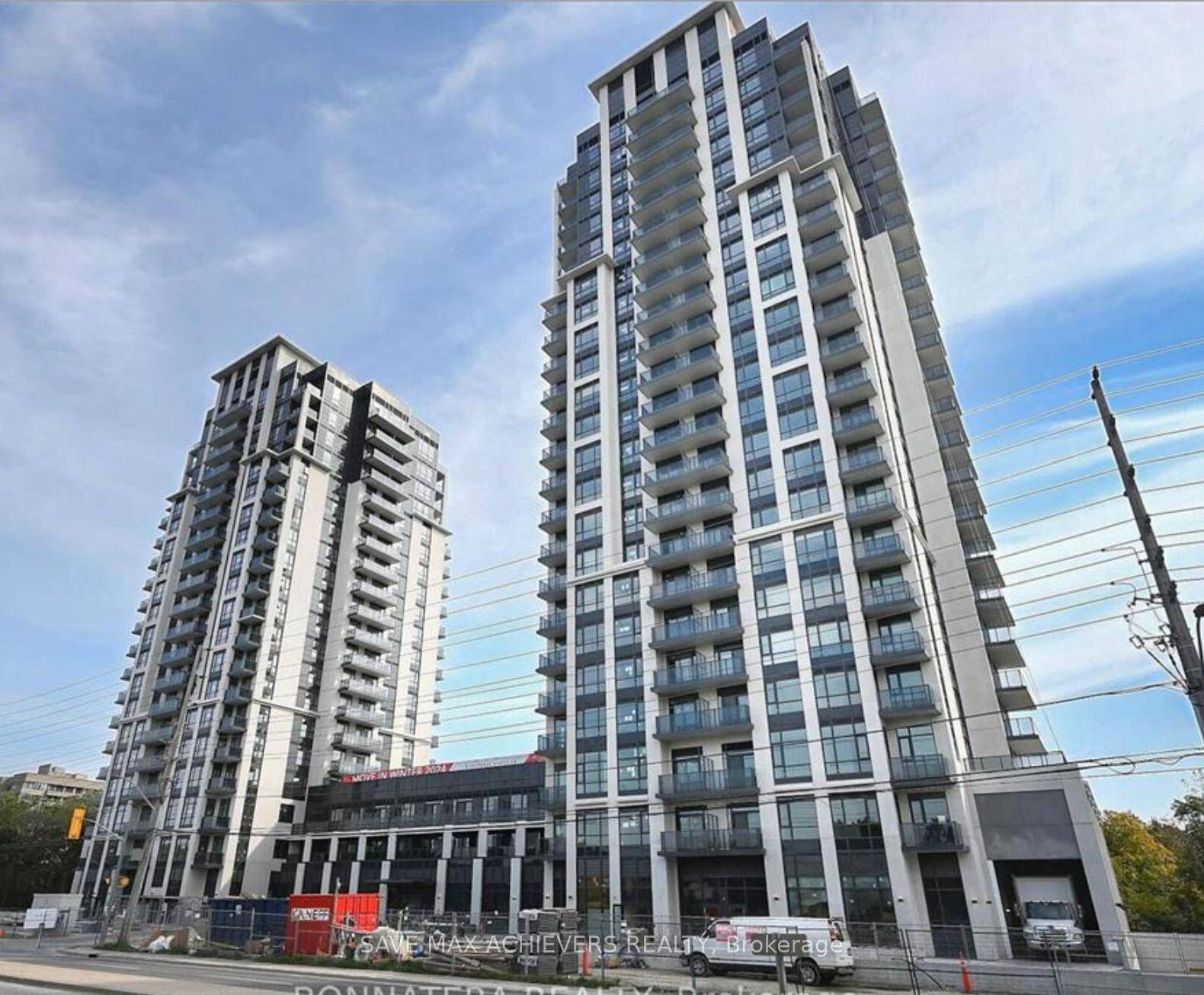 Brand New Condo unit, One Bedroom plus Den, Amazing condo with large windows and balcony At The Keystone Condos Located In The Heart Of Mississauga !