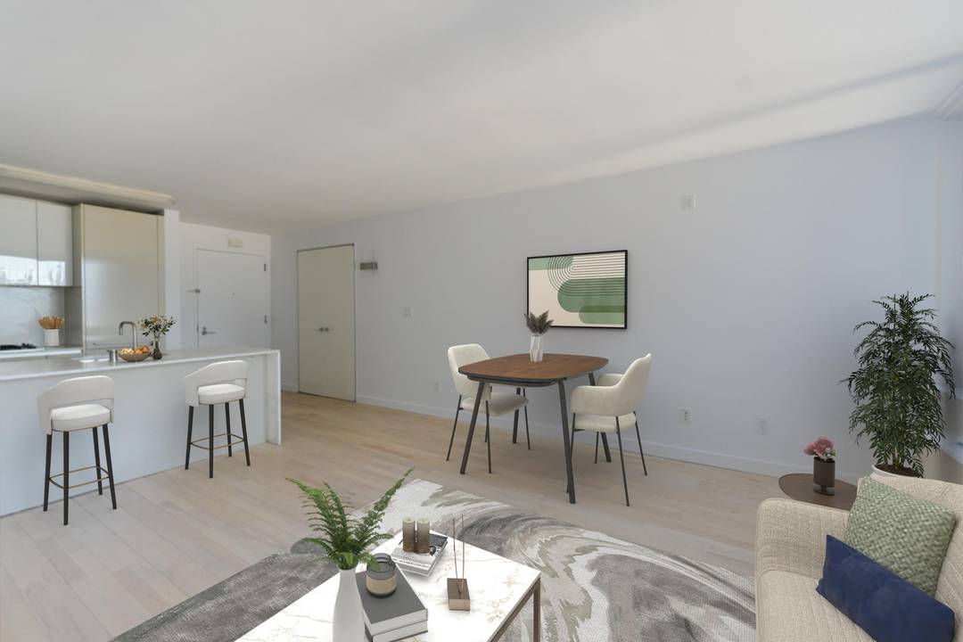 Spacious and bright high floor alcove studio in mint condition that can easily be converted into a one bedroom.