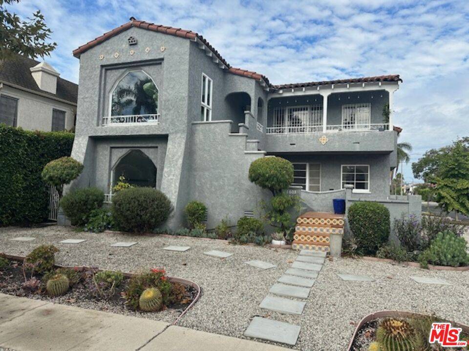 1601  S Stearns Dr 4BR Beverlywood La