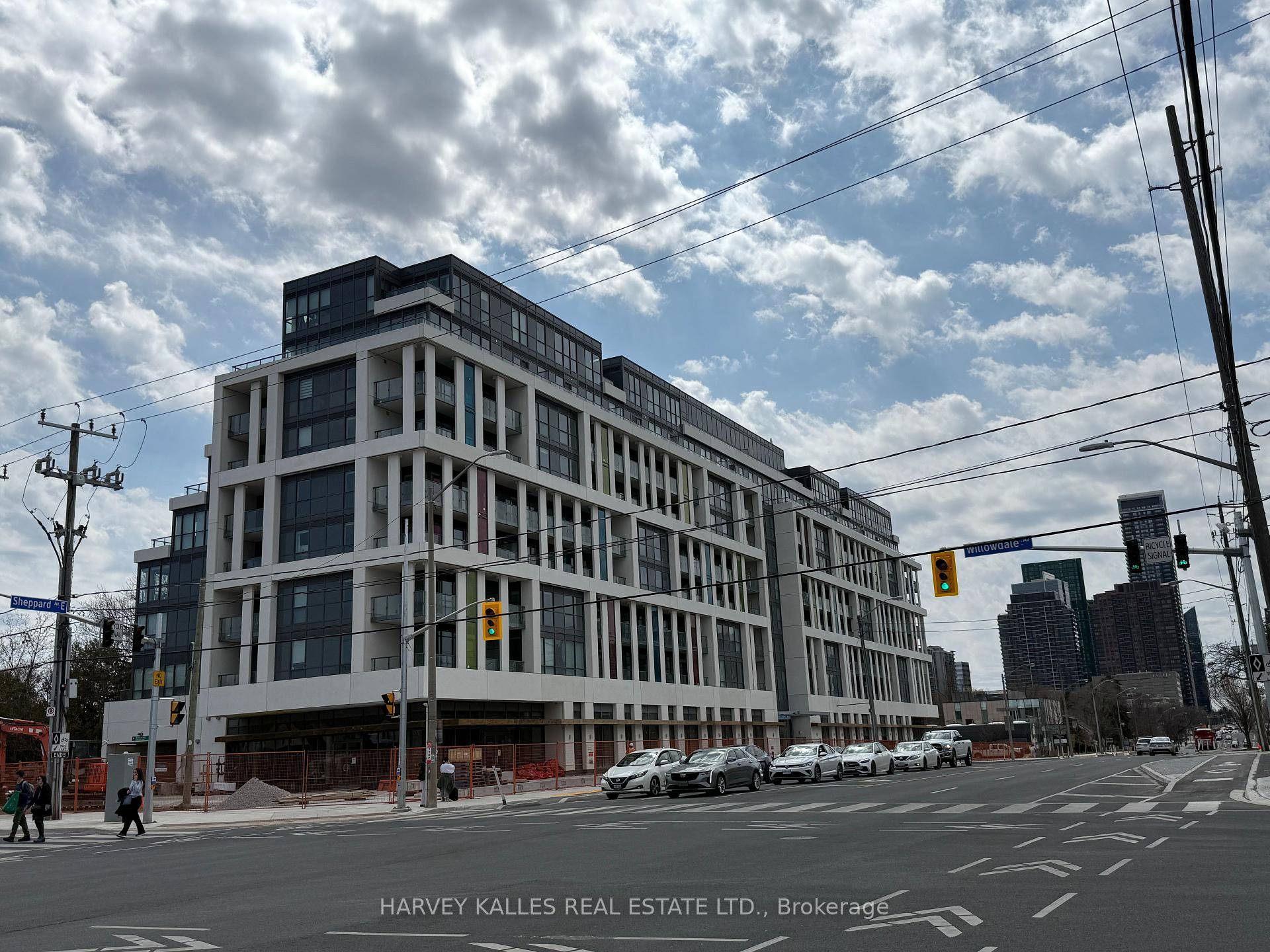Welcome to this stunning, never lived in condo, offering privacy and tranquility in a premium corner suite !
