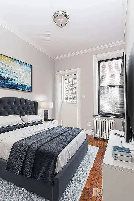 Fabulous, newly renovated 2 bedroom apartment, marble bathroom, washer amp ; dryer, granite kitchen with stainless steel appliances including a dishwasher and a wine cooler.