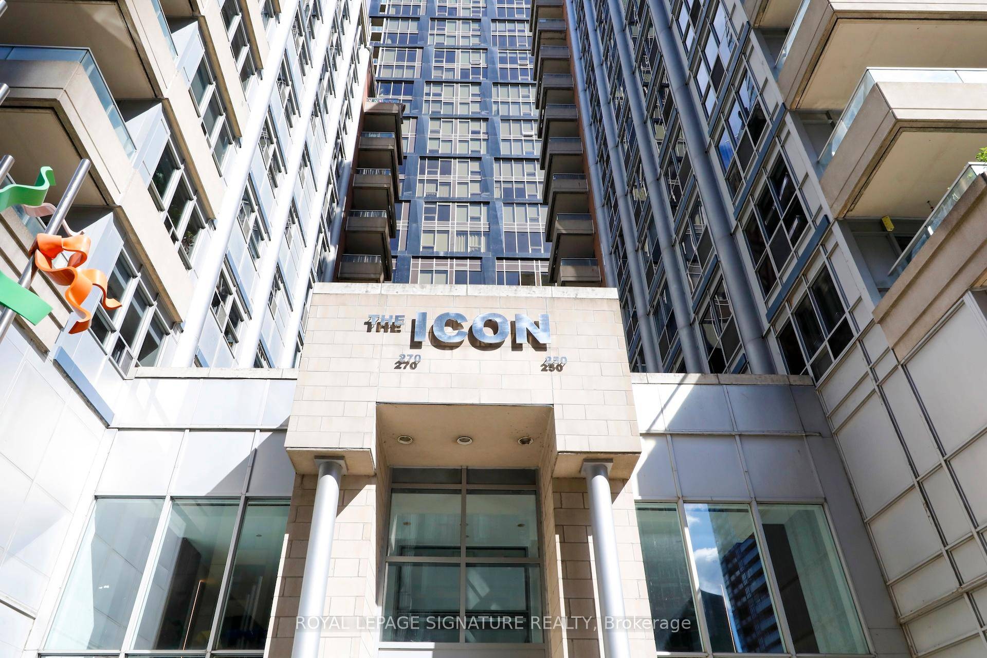 Winning on Wellington ! Welcome home to your spacious one bedroom plus den condo in the heart of the entertainment district.