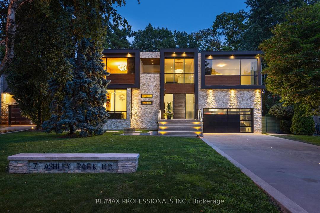 Spectacular Custom home on Lambton Wood Ravine in prestigious Edenbridge Humber Valley.