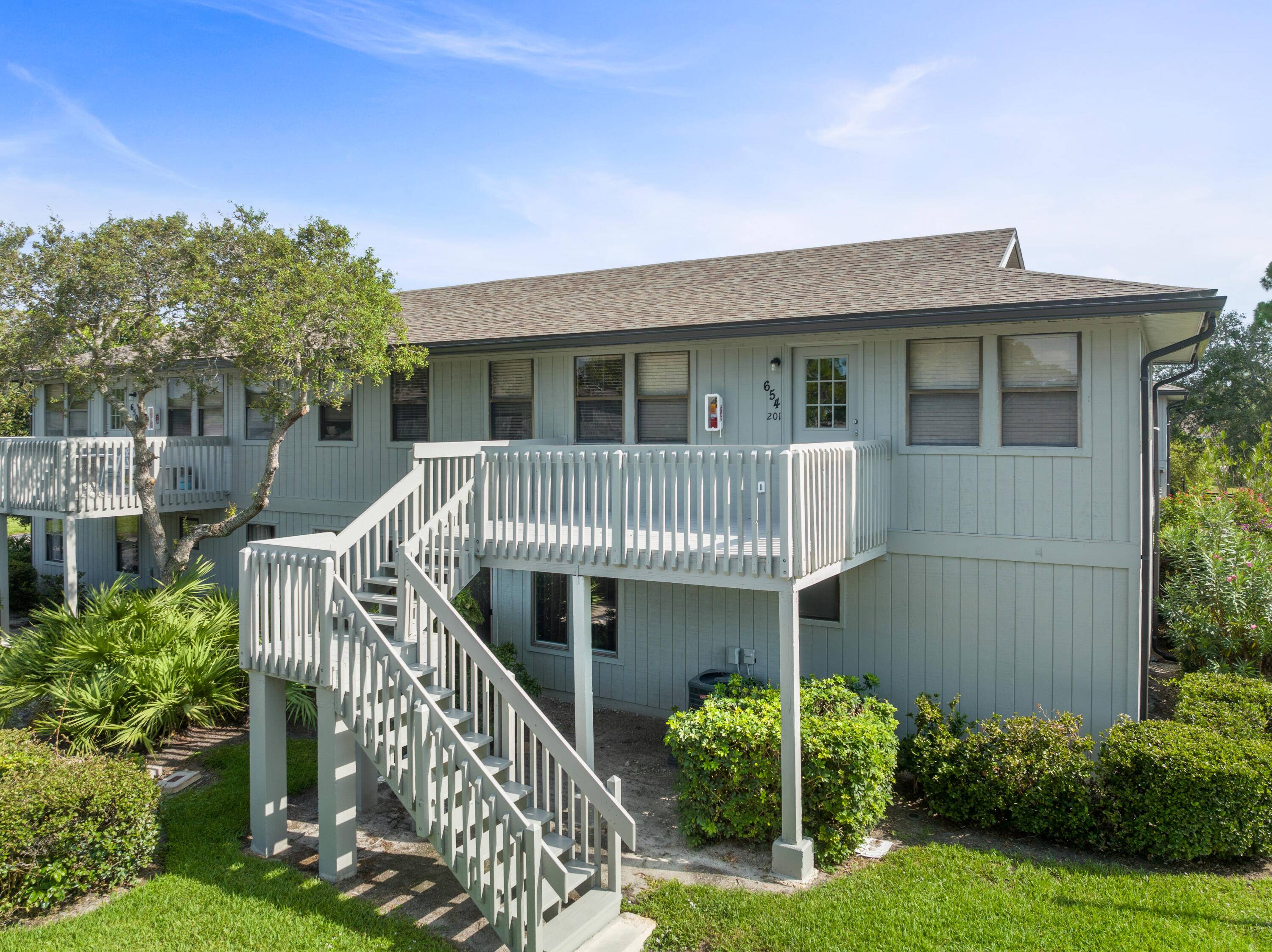 Welcome to this beautifully maintained 2 bedroom, 2 bath condo in the desirable Timber Ridge community of Vero Beach.