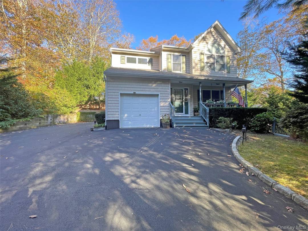 Built in 2004 and thoughtfully updated, this stunning 4 bedroom colonial is nestled in the exclusive Oak Hills private community offering the perfect blend of timeless charm and modern convenience ...
