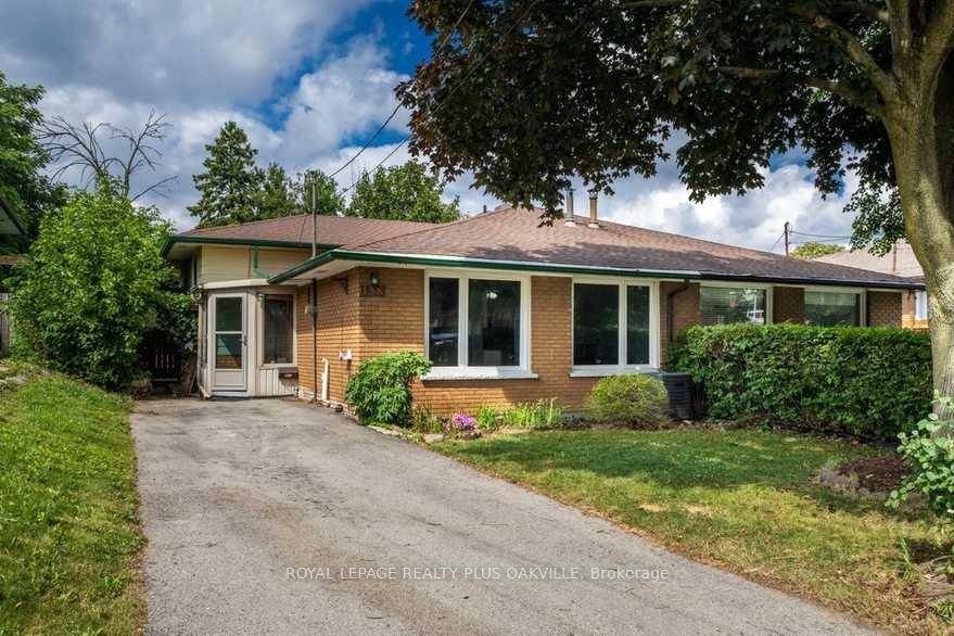 START THE DREAM HERE ! This spacious 3 bedroom, 2 bath, 4 level backsplit offers smart design and outstanding value in a welcoming, family focused neighbourhood.