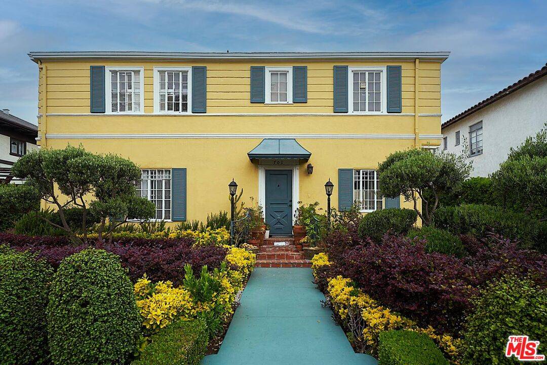 701   Lorraine Blvd 8BR Hancock Park La