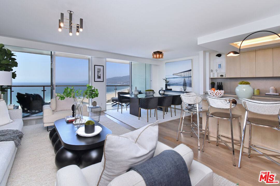 201 Ocean Ave 2BR Santa Monica La