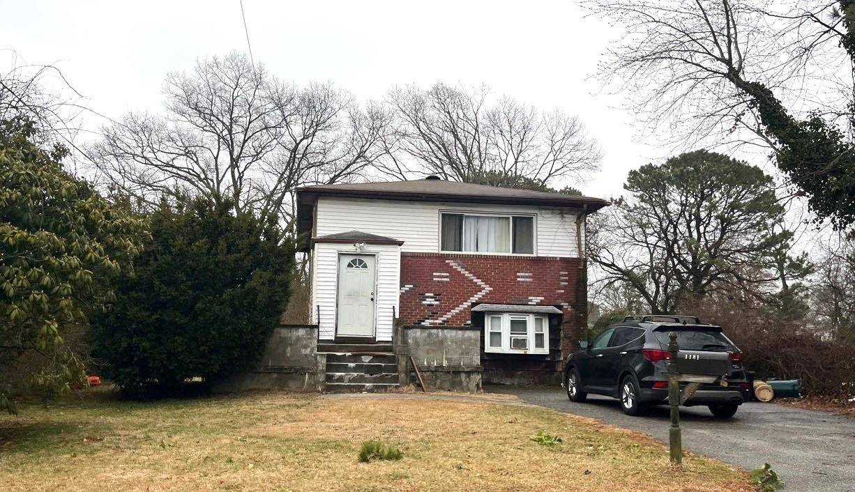 HI Ranch Style Home. This Home Features 4 Bedrooms, 2 Full Baths amp ; Formal Dining room.