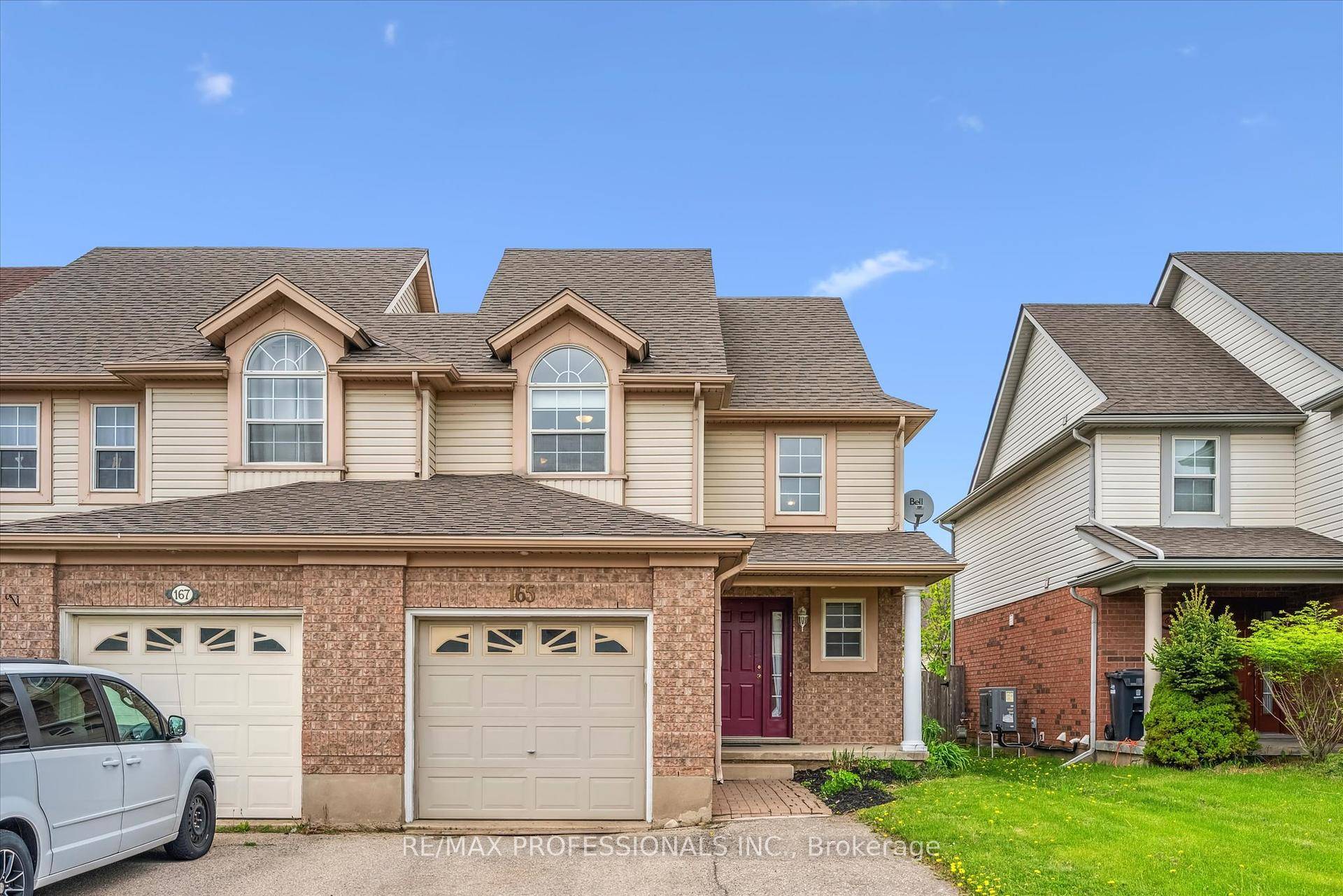 Located in Guelph's east end, this home is a fantastic opportunity for young families looking to settle in a safe, vibrant neighborhood.