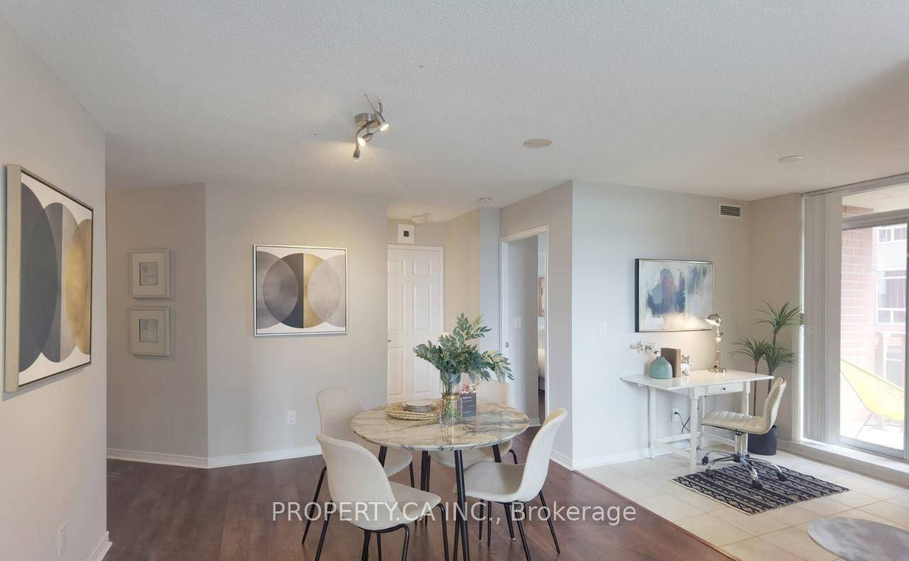 Welcome to this bright and spacious 2 bedroom, 2 bathroom condo, well maintained building in a friendly neighbourhood.