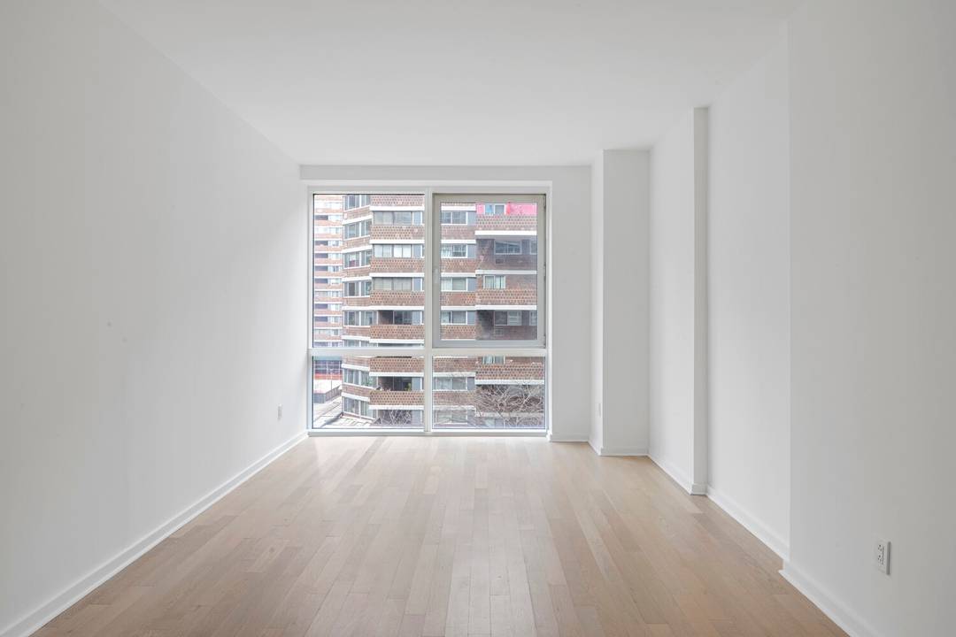 Welcome home to this gorgeous luxury super bright one bedroom 5F is in highly desirable Gramercy Stark Condominium.