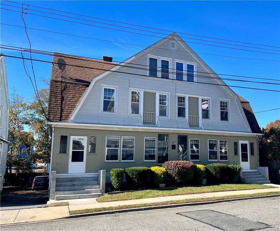Previous 14 bedroom Rooming House 2 kitchens, 3 Full baths 2 additional One bedroom apartments Two minute walk to Ocean Beach.