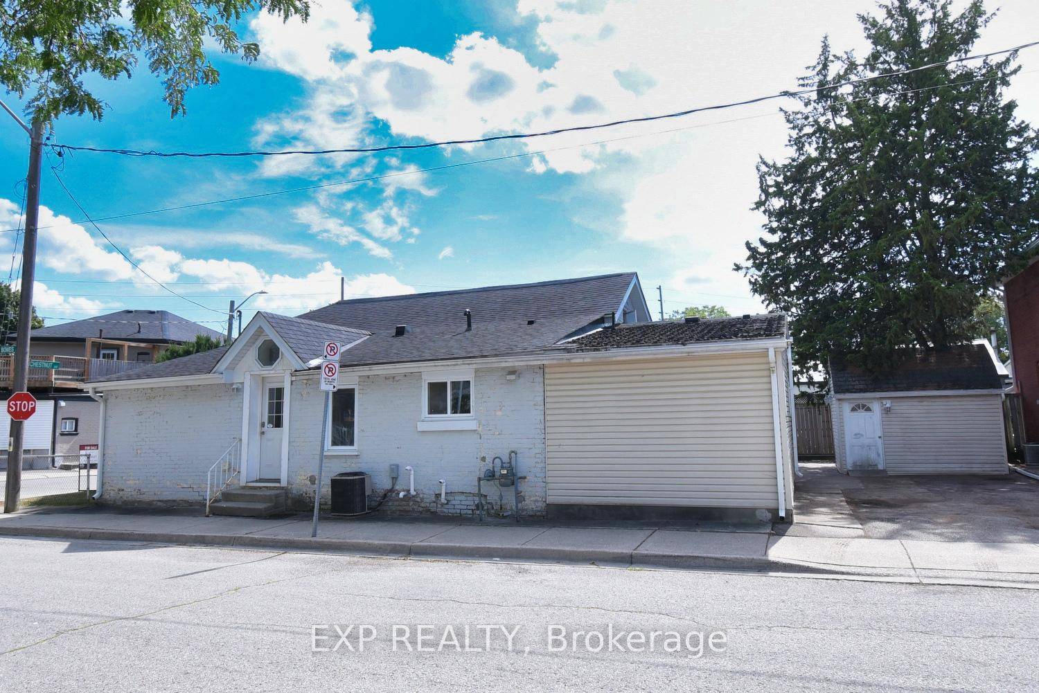 Investor Alert ! 139 Chestnut Avenue in Brantford is the century home opportunity you've been waiting for.