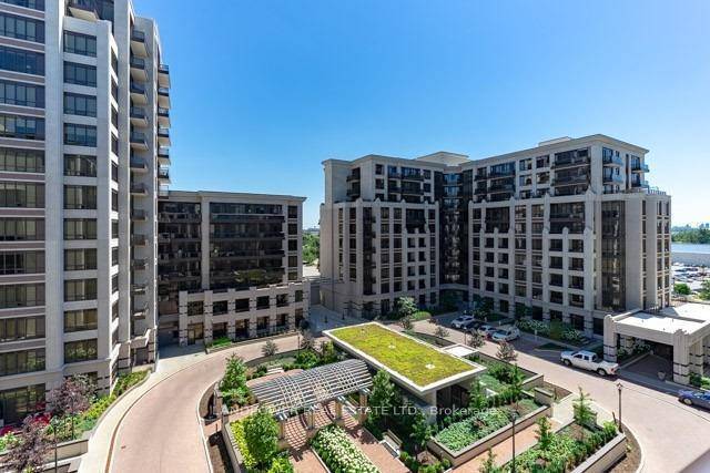 Immaculate Luxury Fontana Condo In The Heart Of Markham Along Viva Rapid Transit.