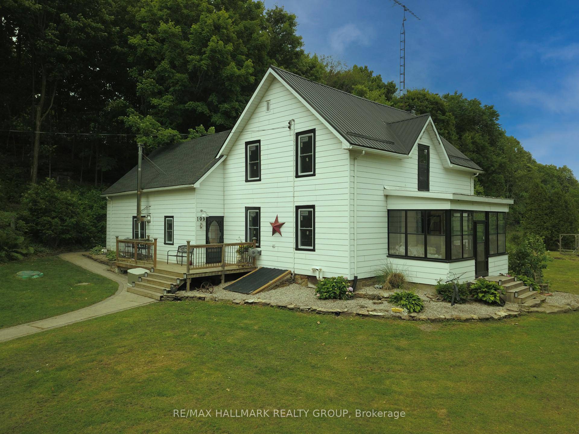 Charming 3 1 bedroom farmhouse Retreat on 77 acres.