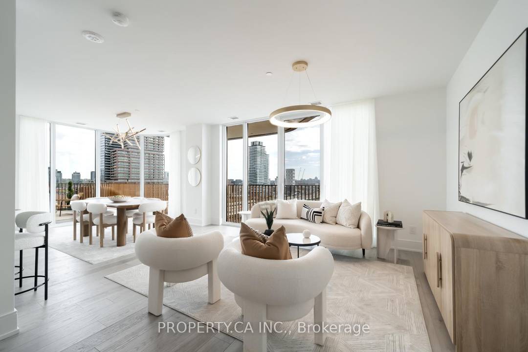 Welcome to Aqualuna, the Pinnacle of luxurious waterfront living.
