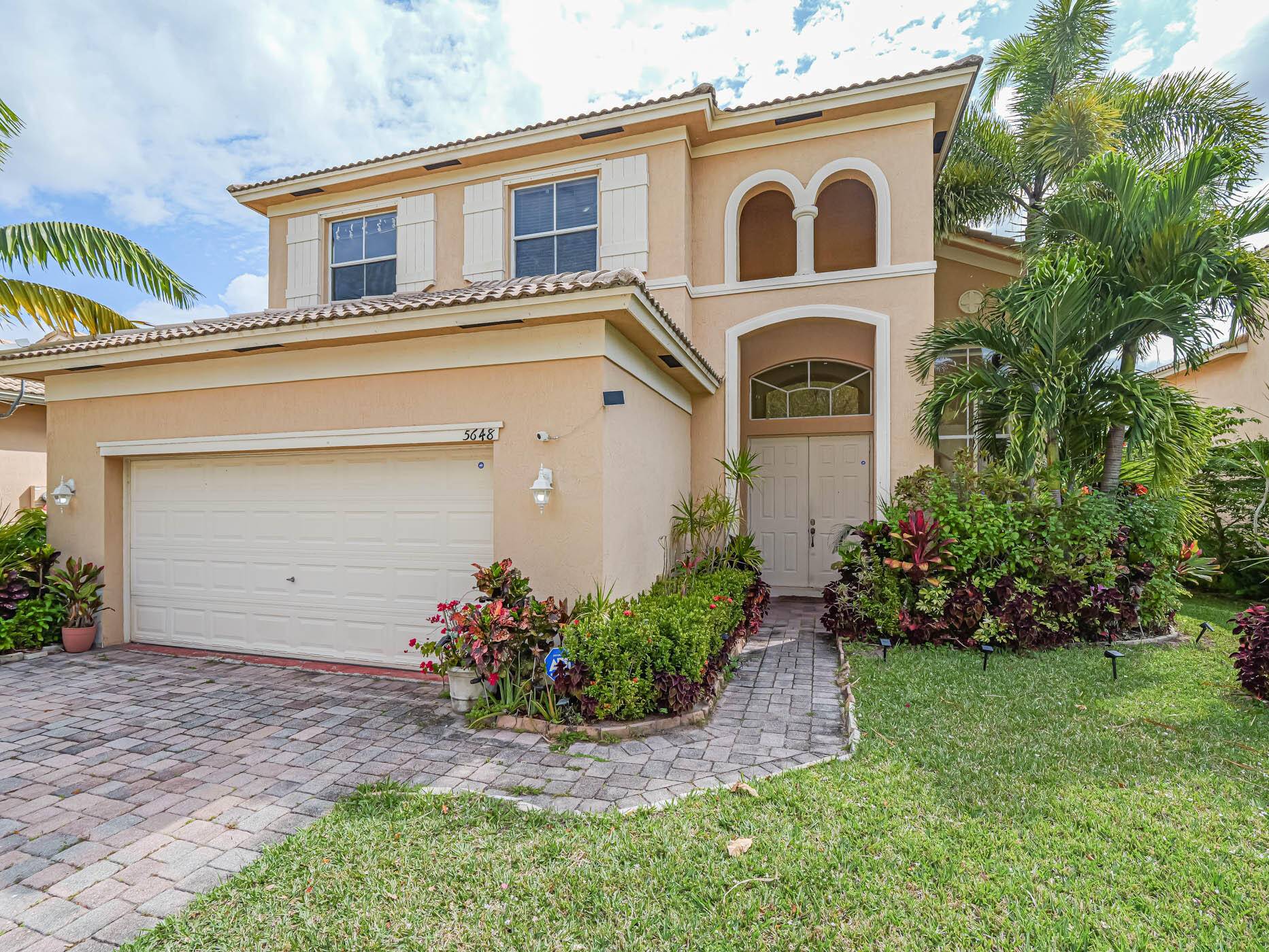 Welcome to the beautiful community of Portofino Shores.