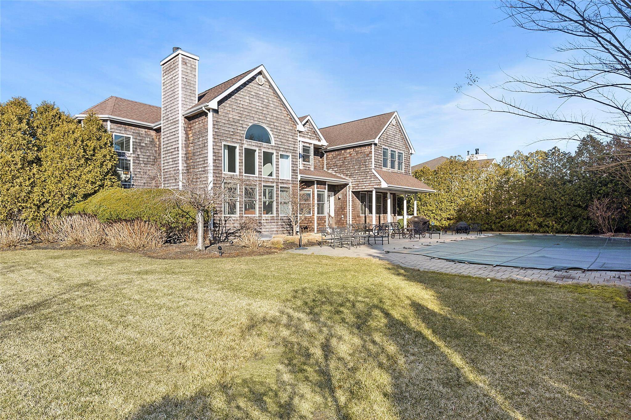 Stunning Southampton Retreat with Community Tennis Experience luxury living in this spacious and impressive 5 bedroom, 5.