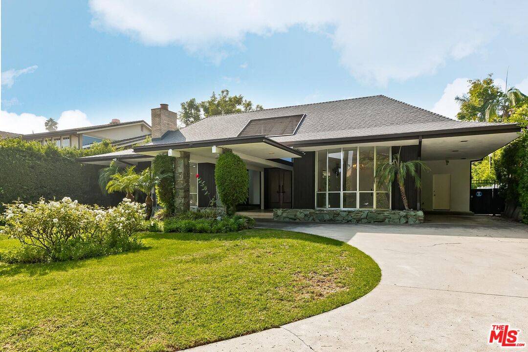 719  N Bedford Dr 4BR Beverly Hills Post Office | B.H.P.O. La