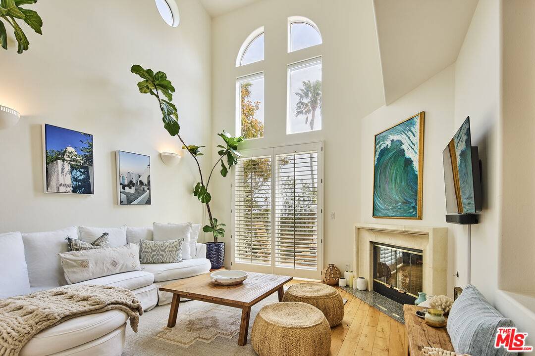 6453 Zuma View Pl 2BR Malibu La