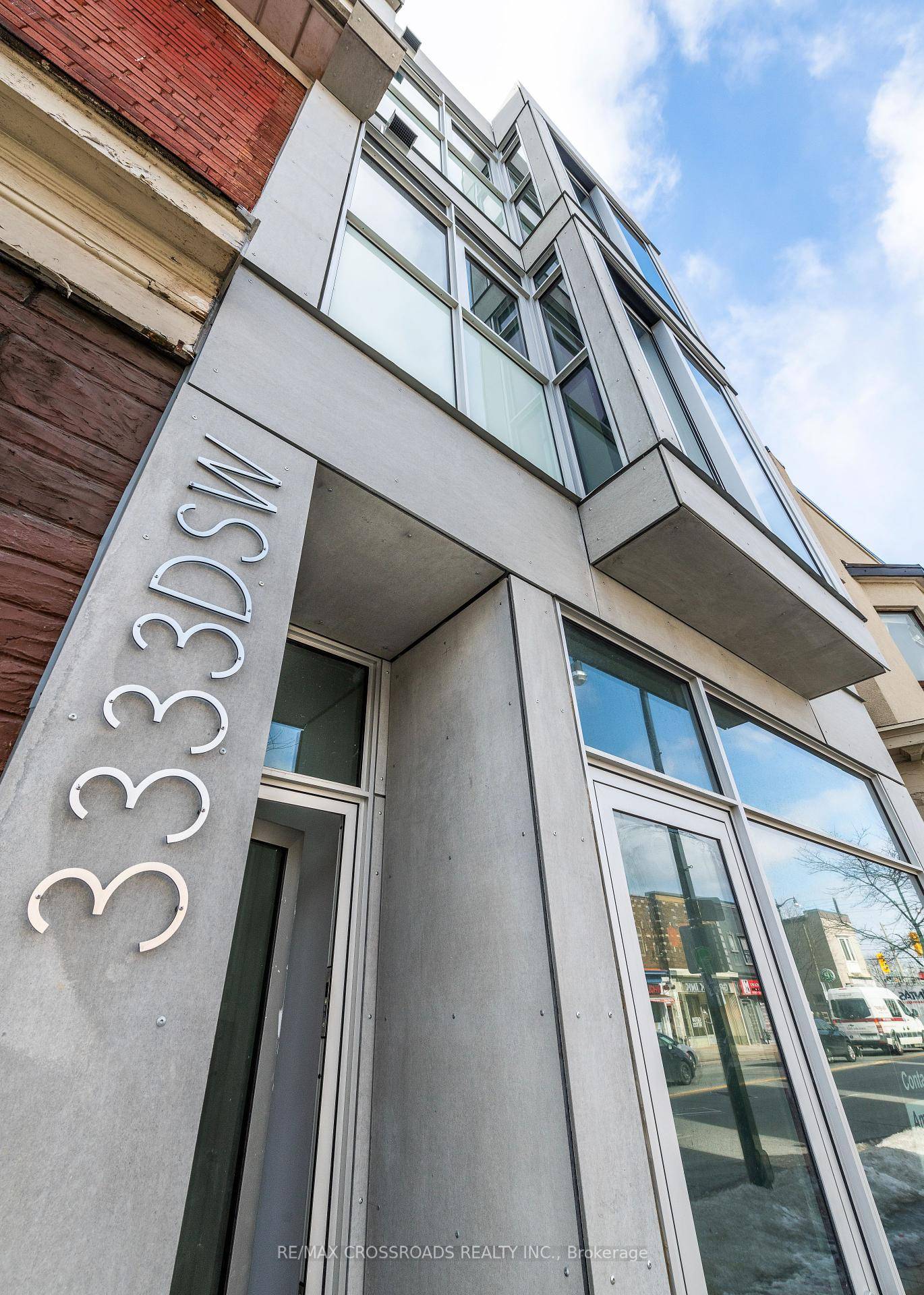Boutique 3 Storey Renovated Building In Prime Junction area.