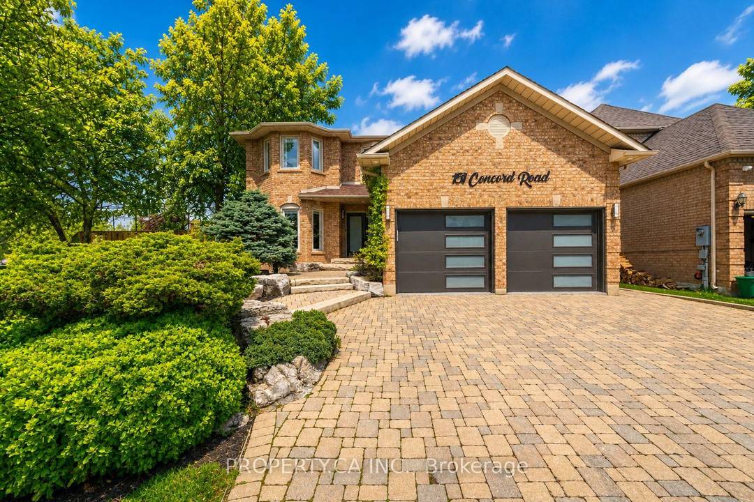 Welcome to this exceptional 2 storey residence in the highly sought after Beverley Glen neighbourhood, where luxury, design, and lifestyle come together seamlessly.
