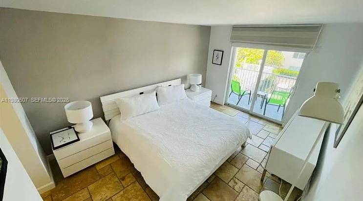 Live the dream in Key Biscayne !