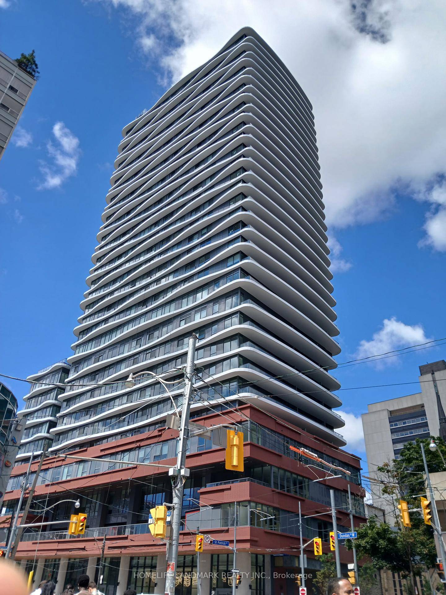 Spacious and Bright This Brand New Suite Features An Open Concept Layout With 9' Smooth Ceiling Ample Light With Floor To Ceiling Windows Unobstructed North University, City Views Steps From ...