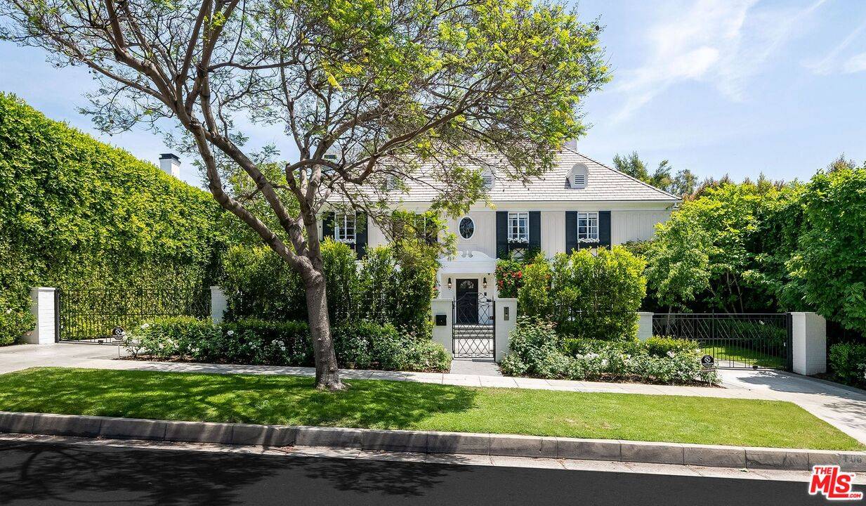 706  N OAKHURST DR Beverly Hills Flats LA