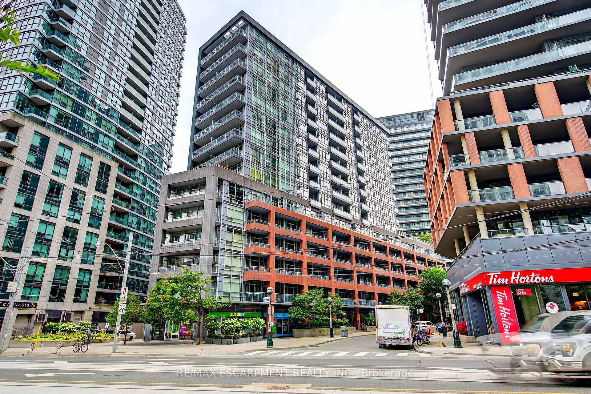 Tucked away on a quiet, tree lined street, this owner occupied one bedroom retreat perfectly balances vibrant city energy with peaceful escape.