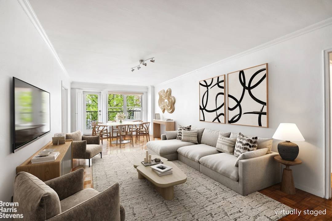 This generously sized, south facing one bedroom with a windowed home office and large balcony at 1199 Park Avenue combines space, functionality, and a premier Carnegie Hill address in a ...