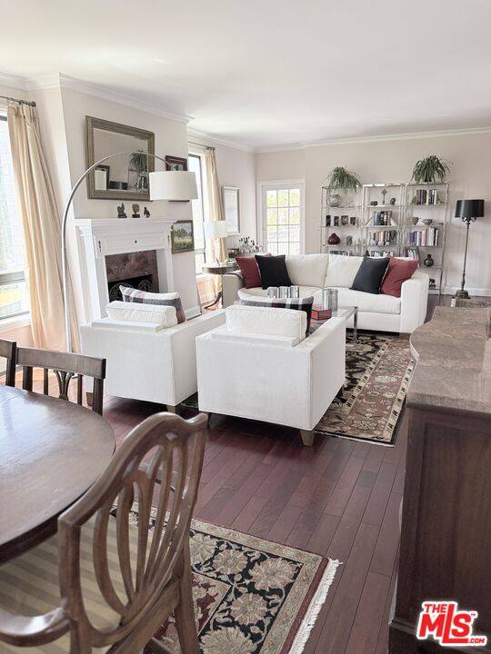 1220   Roxbury Dr 2BR Beverlywood La