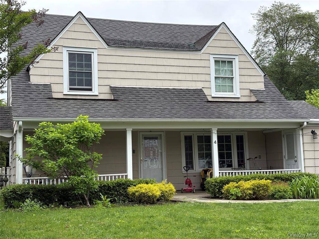 Welcome to this bright and renovated Cape style home, situated in the desirable Greenvale area of the Village of Oyster Bay.